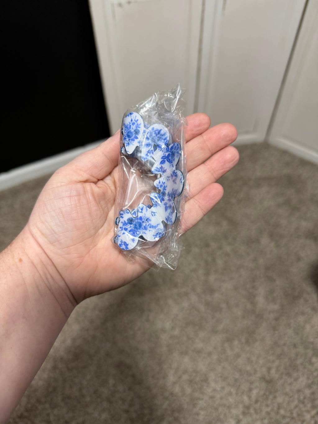 Blue Porcelain Wave Hairclip